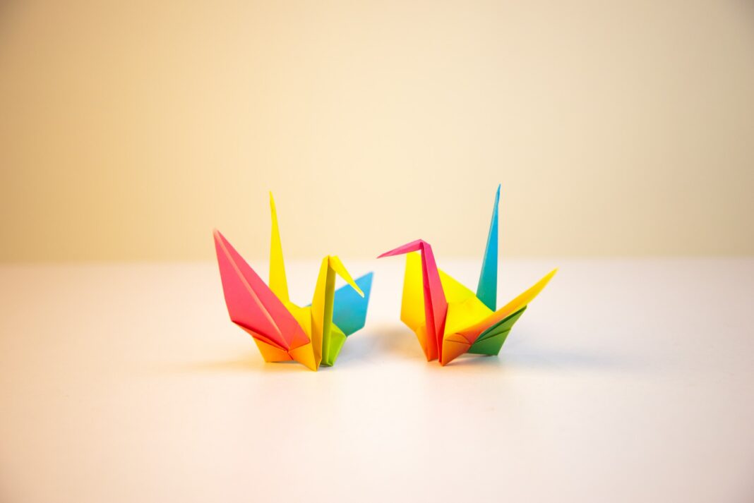 Die Ästhetik des Origami: Papierfalten als Meditation